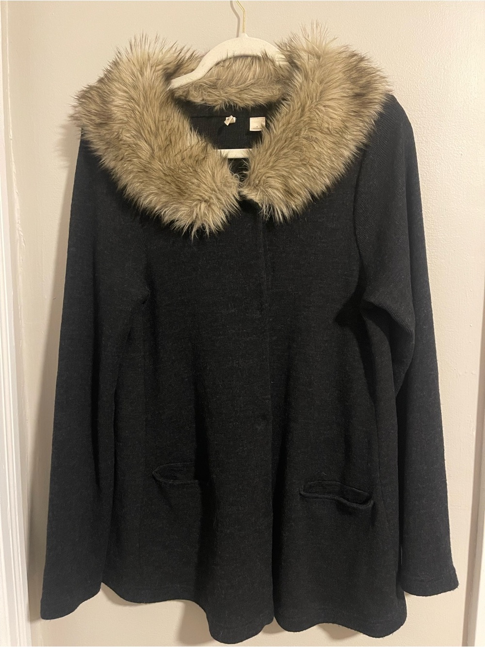 Moth Anthropologie M Charcoal Wool Cardigan Detachable Faux Fur